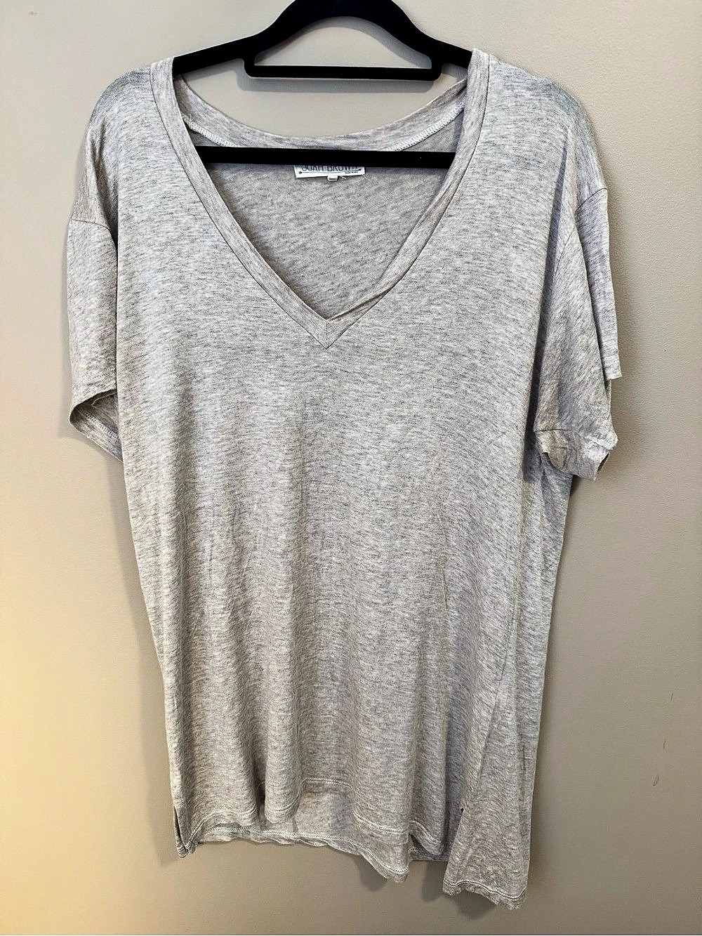 JOAH BROWN Women's V Neck Tee Heather Greige M/L Made in USA